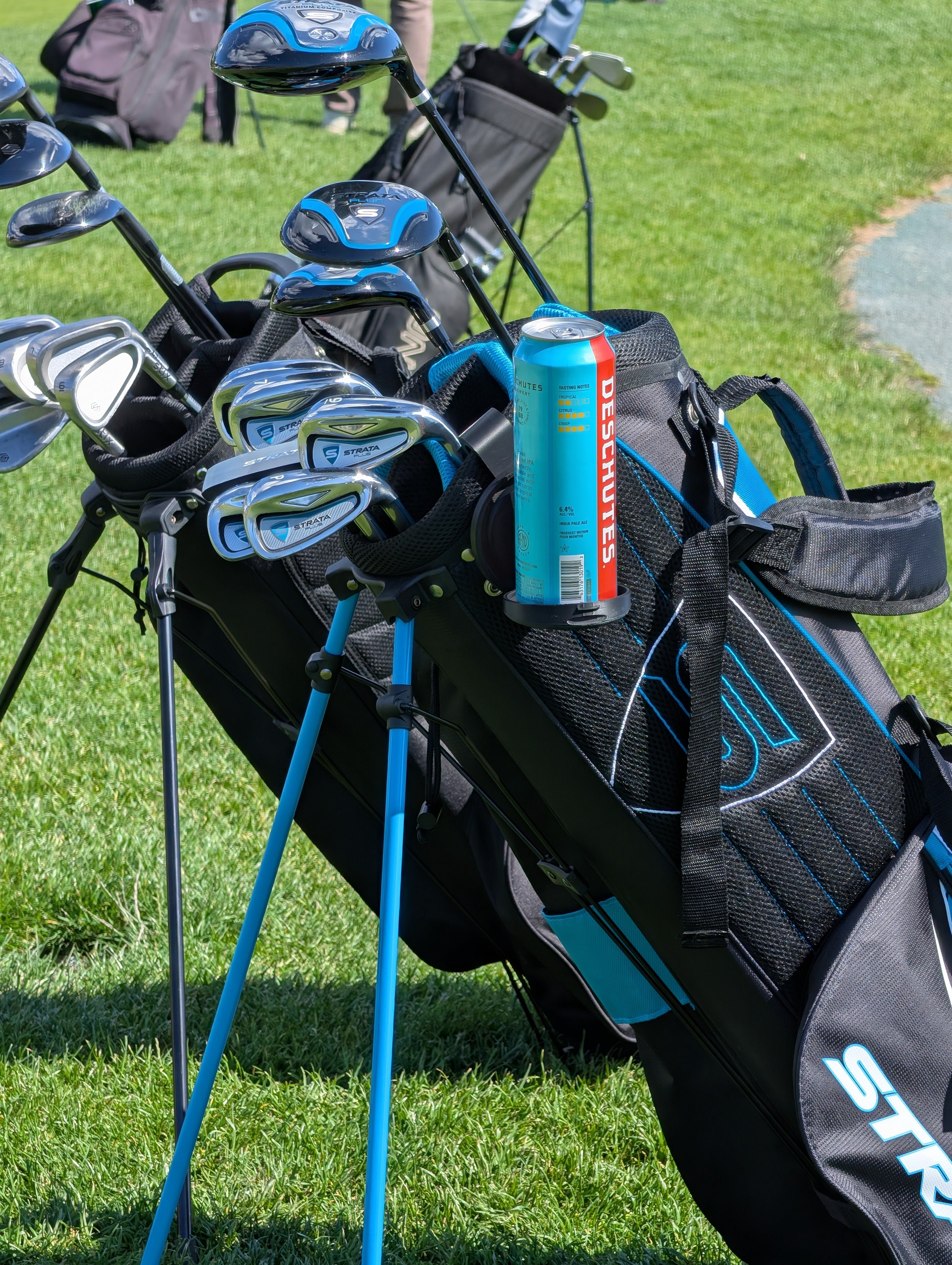 The Can Clip - Golf Bag Cupholder